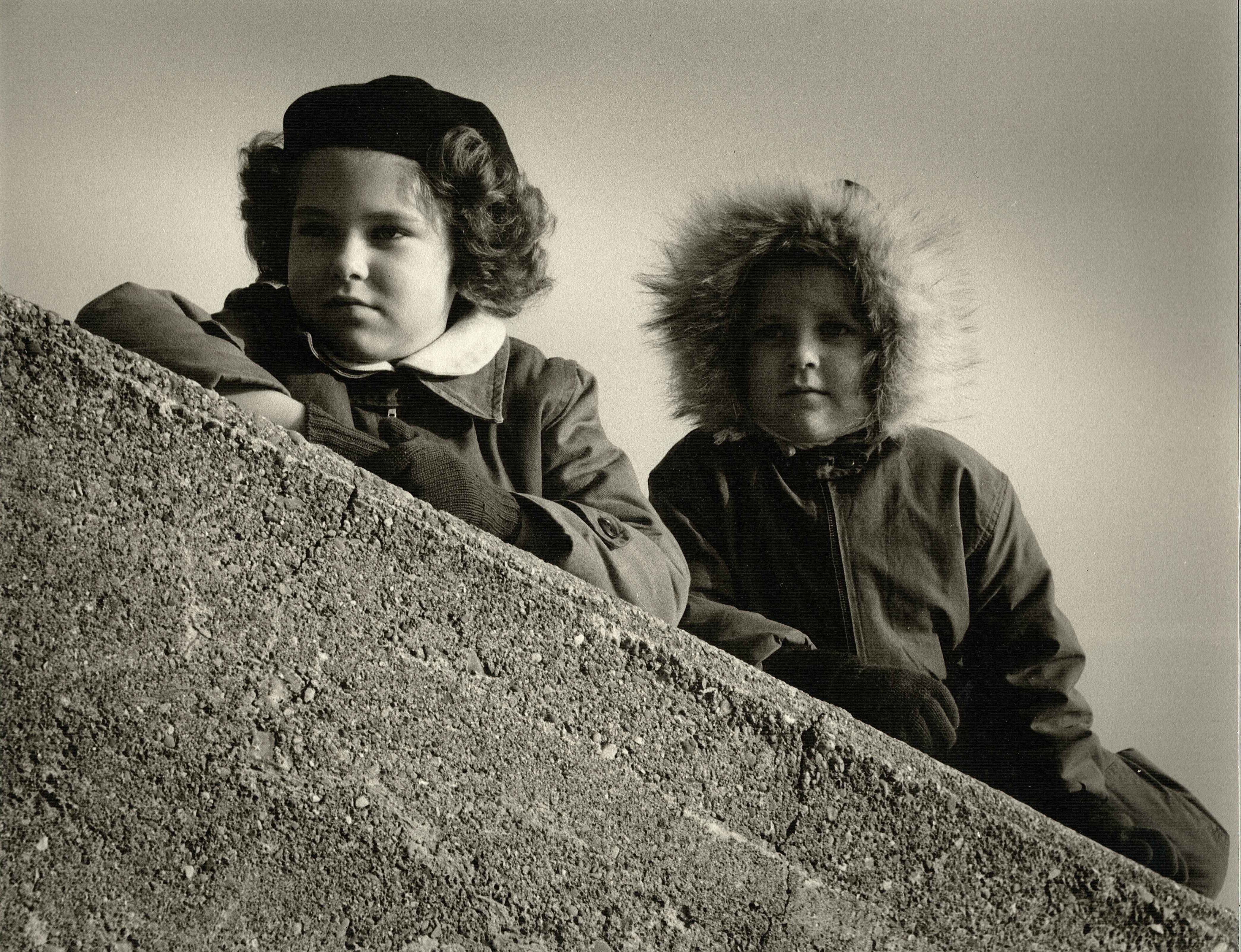 Mary and Jane.jpg 1887.3K